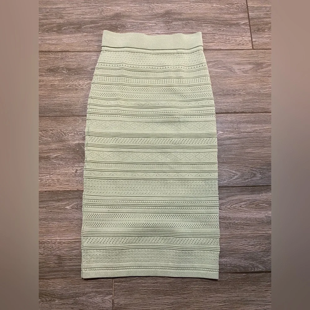 Babaton XS Green Bodycon Tube Skirt - Picture 2 of 8